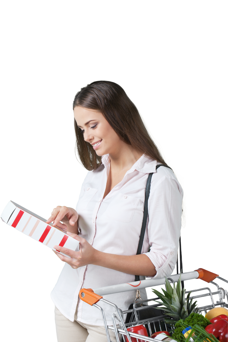 elimination diet shopper looking at nutrition label